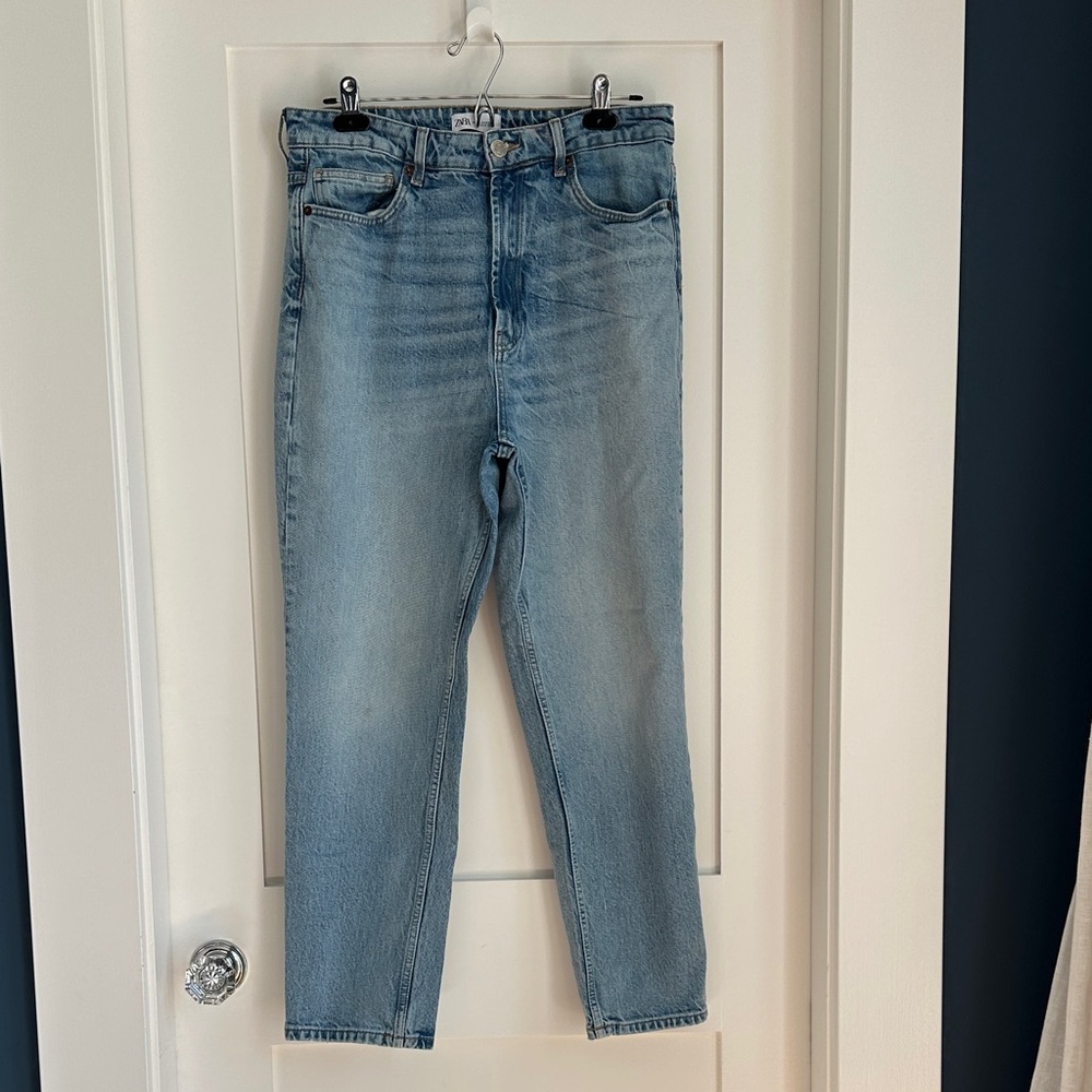 Zara Distressed Blue mom Jeans